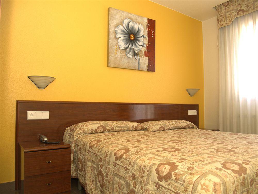 גיחון Hotel Playa Poniente מראה חיצוני תמונה