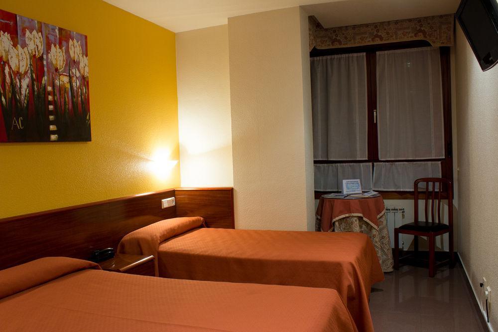 גיחון Hotel Playa Poniente מראה חיצוני תמונה