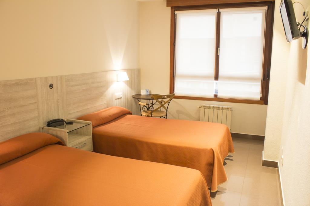 גיחון Hotel Playa Poniente מראה חיצוני תמונה
