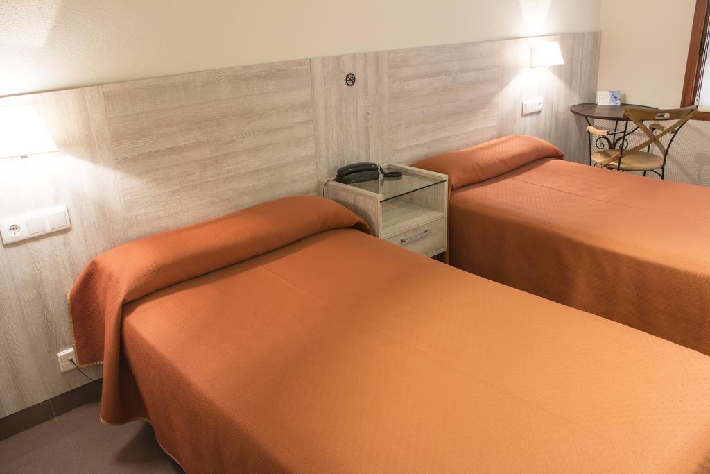 גיחון Hotel Playa Poniente מראה חיצוני תמונה