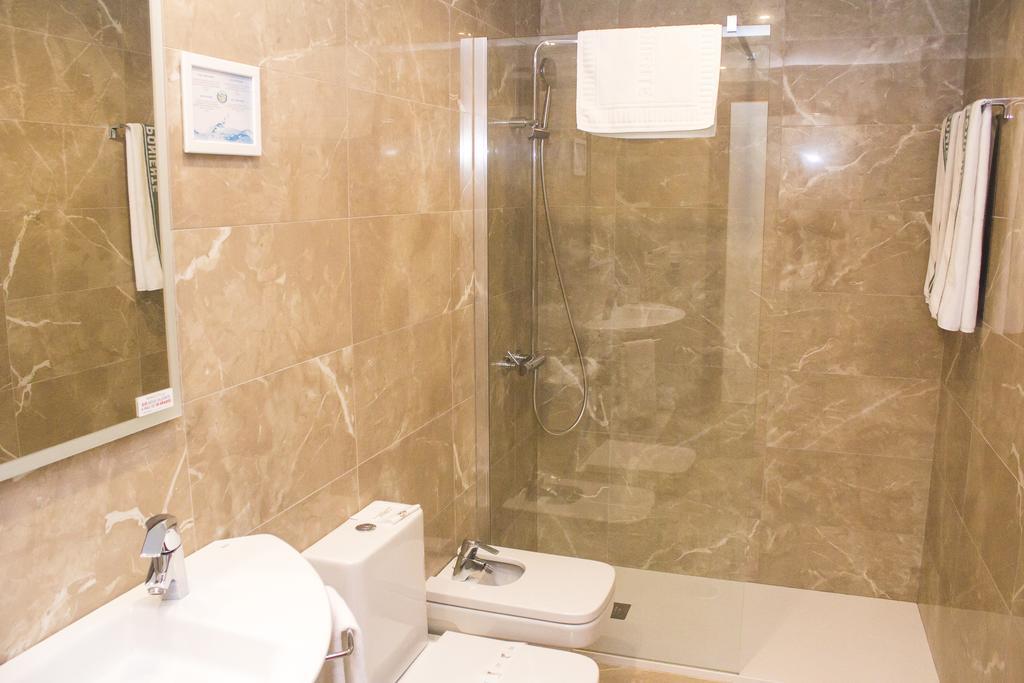גיחון Hotel Playa Poniente מראה חיצוני תמונה