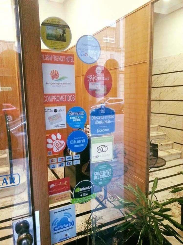 גיחון Hotel Playa Poniente מראה חיצוני תמונה